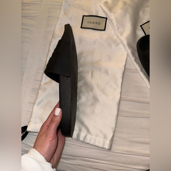 Gucci Women's Rubber Slides - Picture 14 of 16